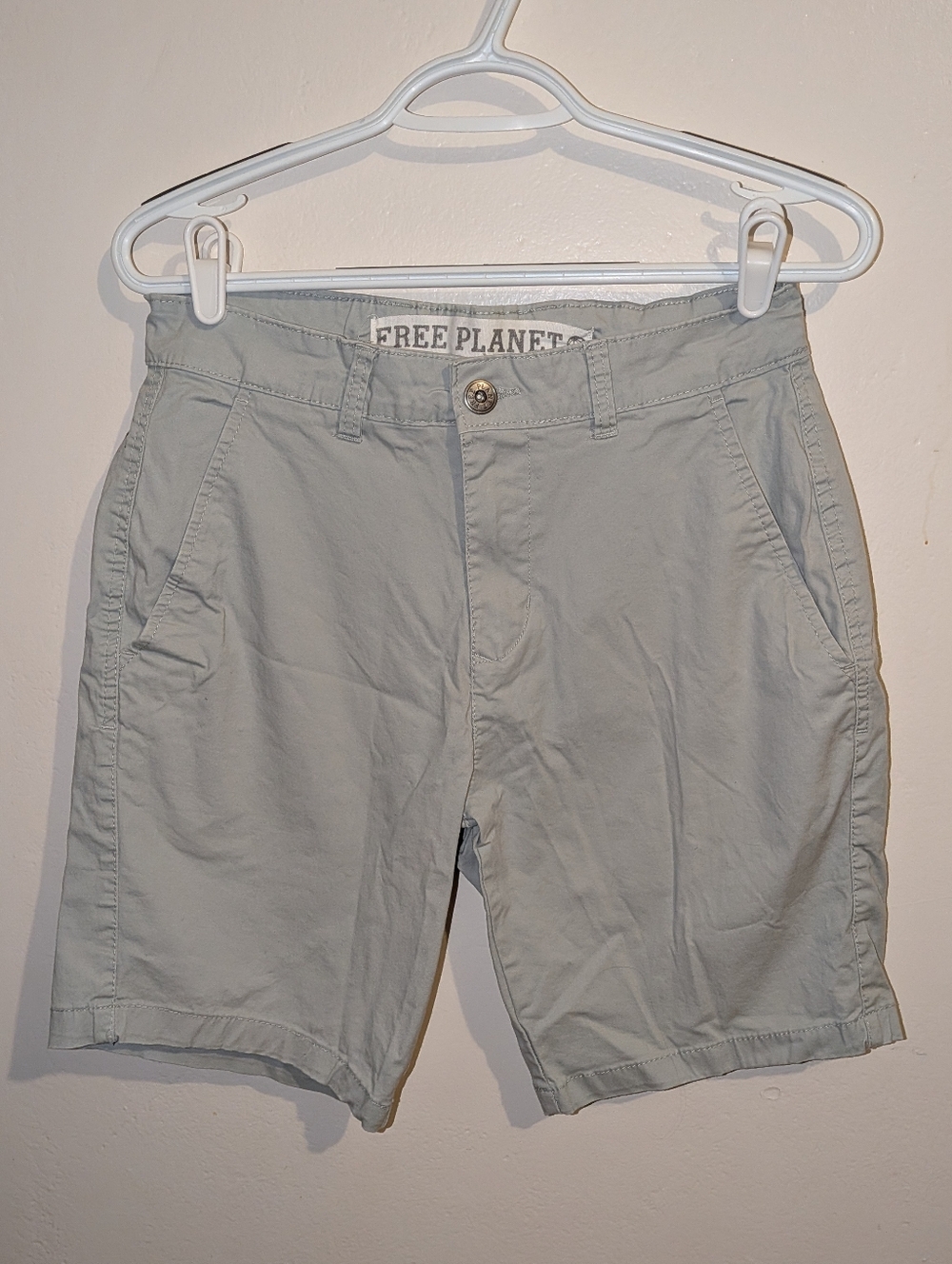 Free Planet Men's Light Gray Chino-Style Shorts